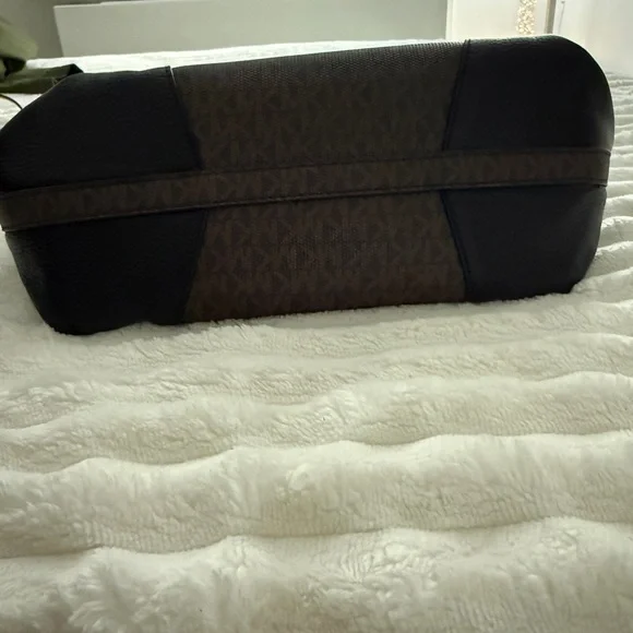 Michael Kors Black and Brown Shoulder Bag - Picture 5 of 8